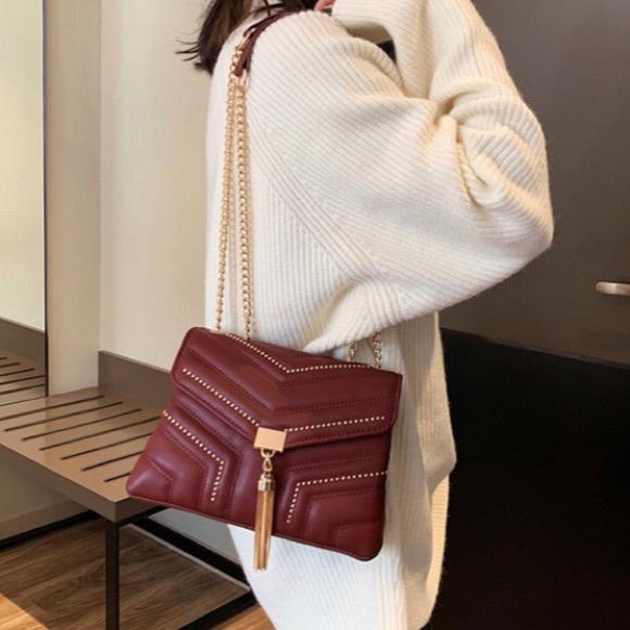 Just In! ๐ LYON Quilted Tassel Crossbody - Picture 2 of 6